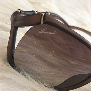 Authentic Gucci Brown Bamboo Sunglasses 🕶